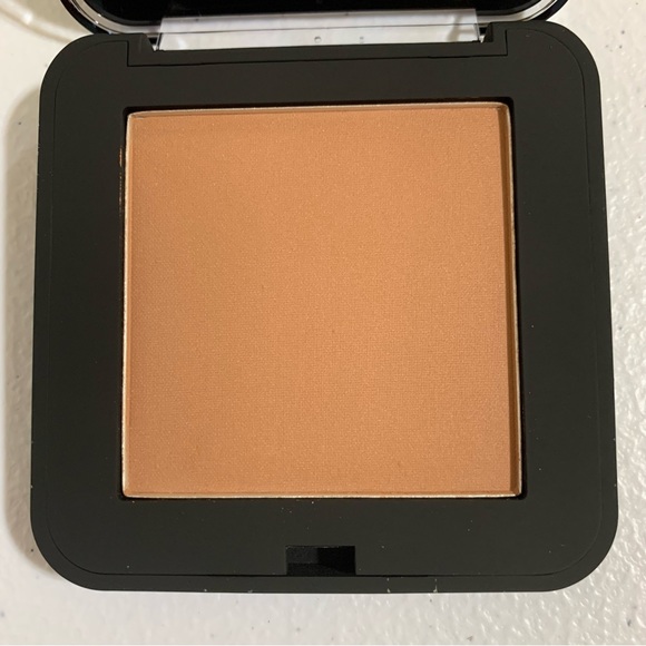 The Crème Shop PCH Powder Bronzer-NIB - Picture 6 of 8